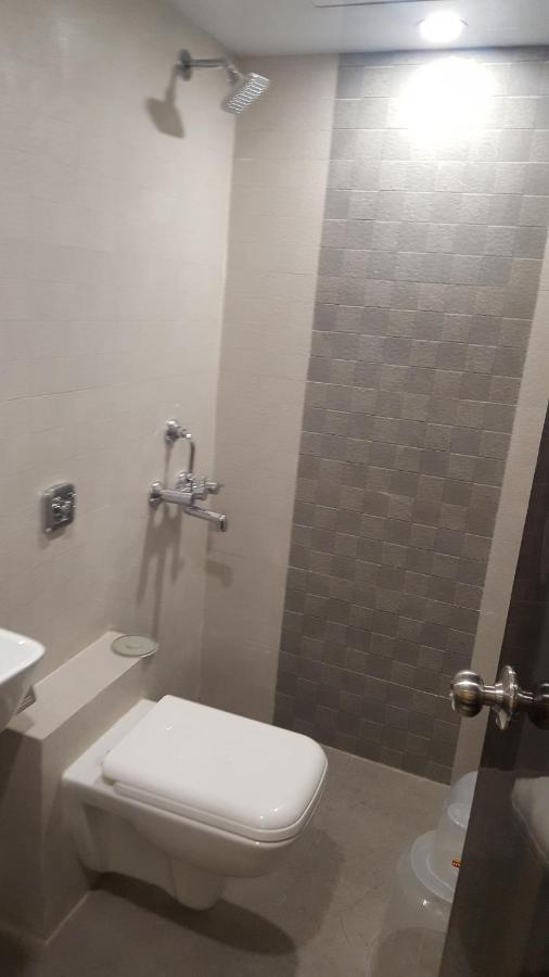 Hotel Palace Residency Near Lokmanya Tilak Terminus مومباي المظهر الخارجي الصورة