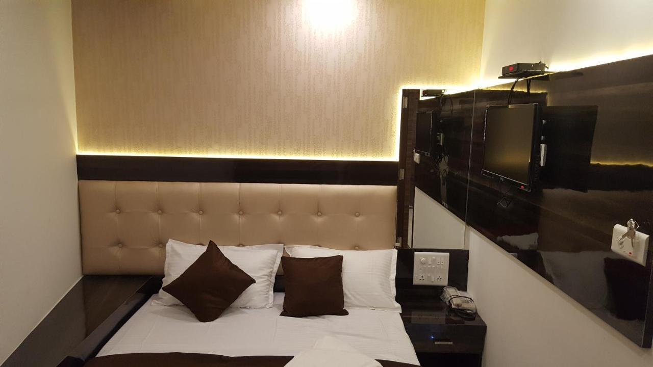 Hotel Palace Residency Near Lokmanya Tilak Terminus مومباي المظهر الخارجي الصورة
