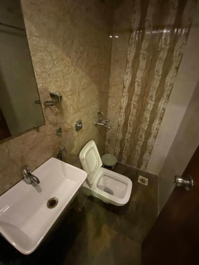 Hotel Palace Residency Near Lokmanya Tilak Terminus مومباي المظهر الخارجي الصورة