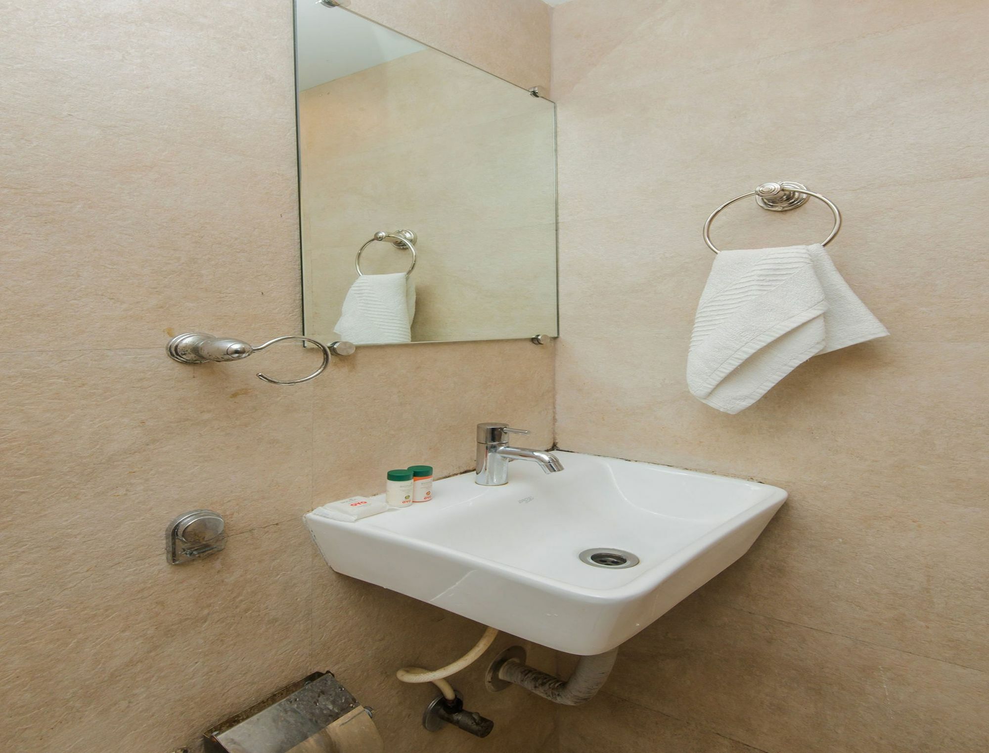 Hotel Palace Residency Near Lokmanya Tilak Terminus مومباي المظهر الخارجي الصورة
